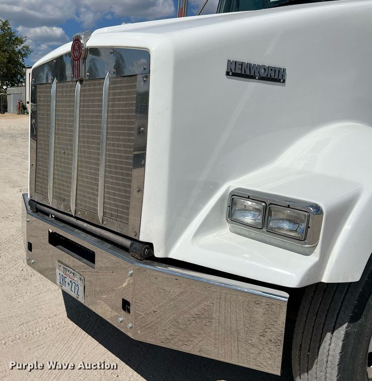 image for item DQ2217 2016 Kenworth T800  dump truck