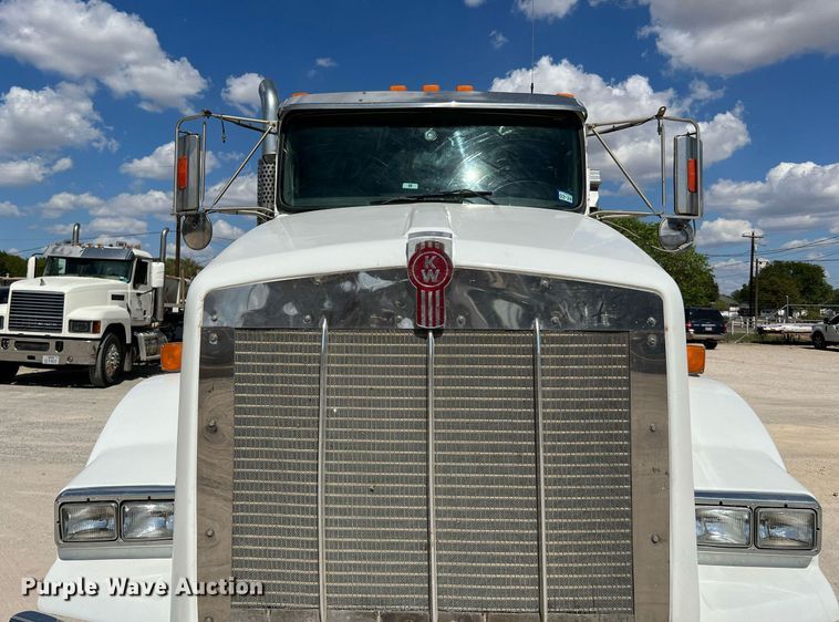 image for item DQ2217 2016 Kenworth T800  dump truck