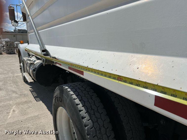 image for item DQ2217 2016 Kenworth T800  dump truck