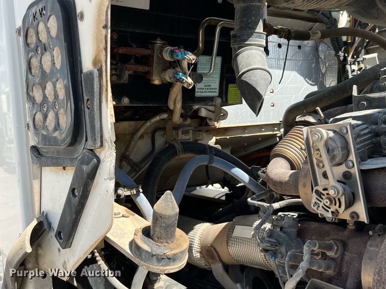 image for item DQ2217 2016 Kenworth T800  dump truck