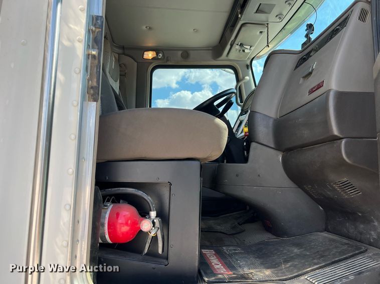 image for item DQ2217 2016 Kenworth T800  dump truck