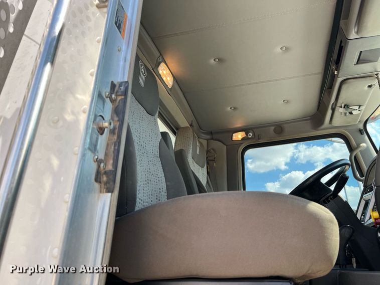 image for item DQ2217 2016 Kenworth T800  dump truck