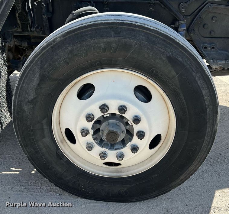 image for item DQ2217 2016 Kenworth T800  dump truck