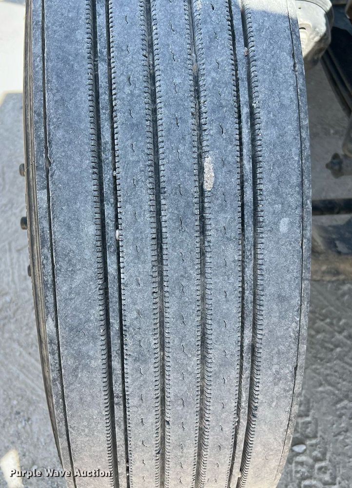 image for item DQ2217 2016 Kenworth T800  dump truck