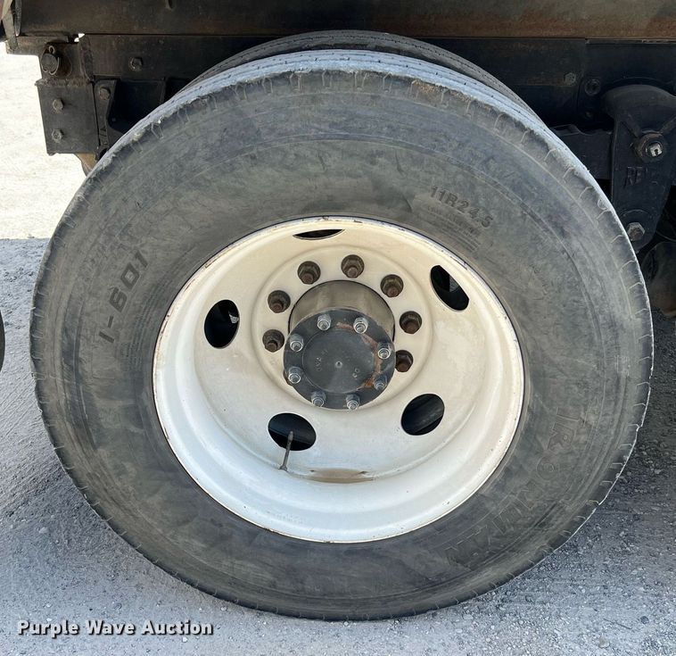 image for item DQ2217 2016 Kenworth T800  dump truck