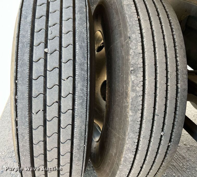 image for item DQ2217 2016 Kenworth T800  dump truck