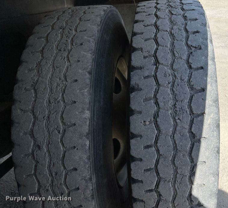 image for item DQ2217 2016 Kenworth T800  dump truck