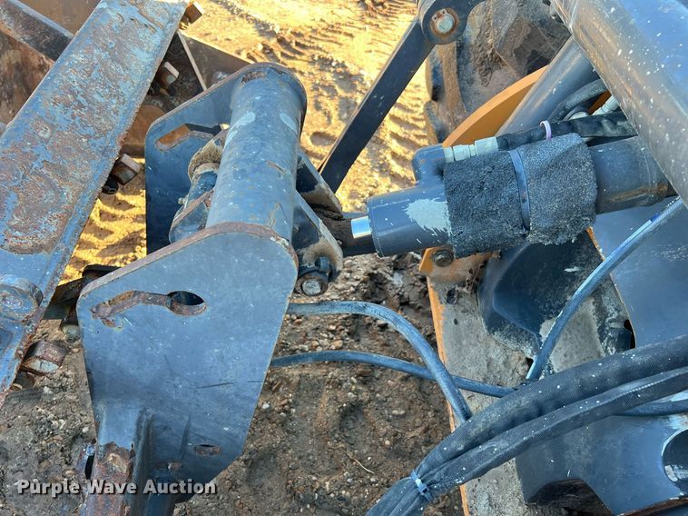 image for item DQ2232 2018 Case 570N EP  landscape tractor