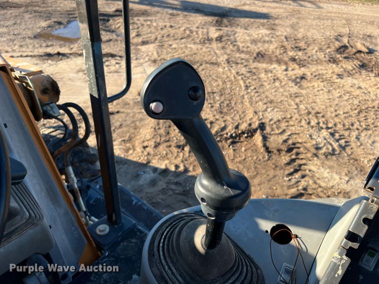 image for item DQ2232 2018 Case 570N EP  landscape tractor