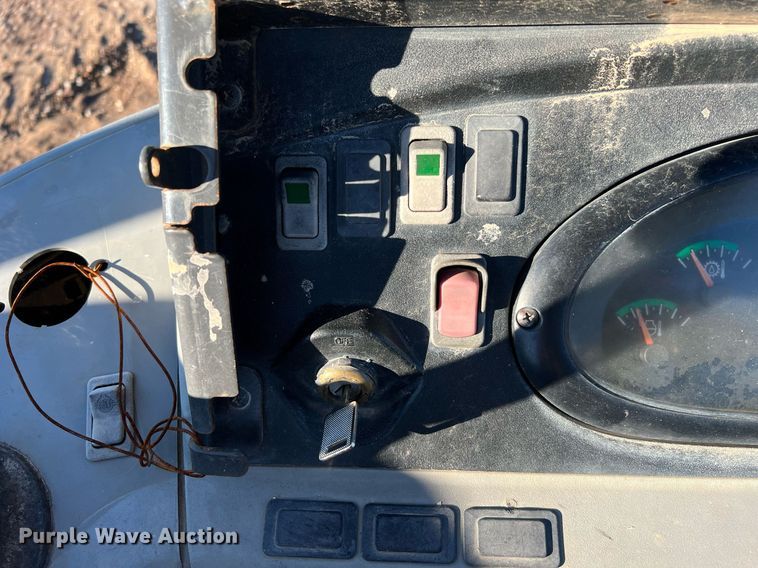 image for item DQ2232 2018 Case 570N EP  landscape tractor