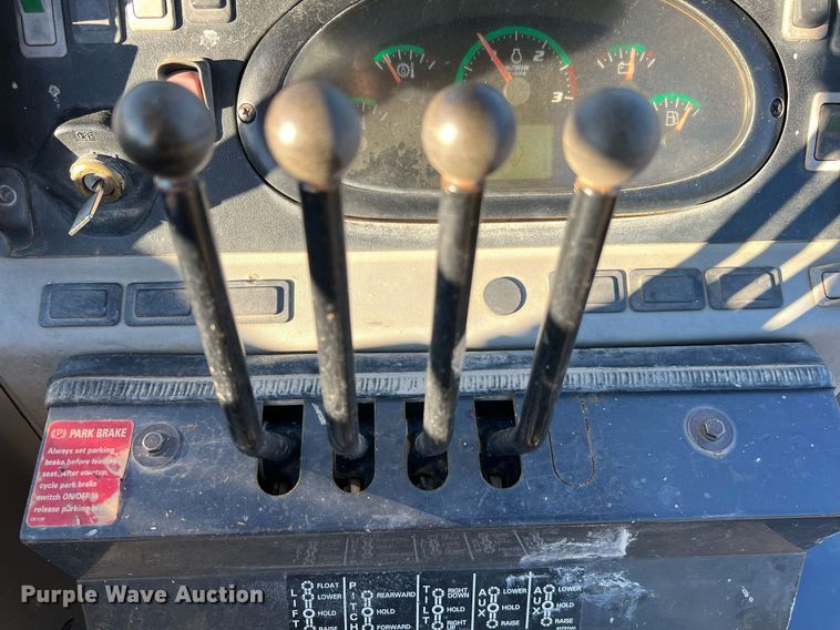 image for item DQ2232 2018 Case 570N EP  landscape tractor