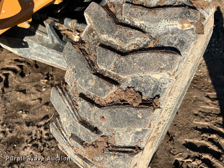 image for item DQ2232 2018 Case 570N EP  landscape tractor