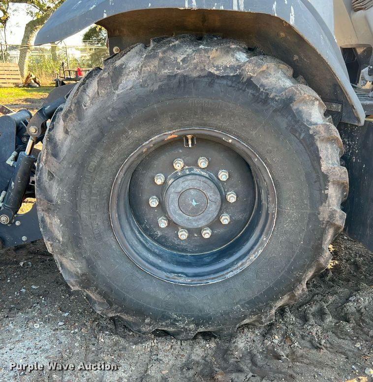 image for item DQ2232 2018 Case 570N EP  landscape tractor