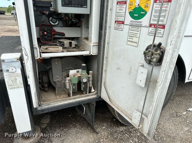 image for item DS6425 2008 Kenworth T370  utility / service truck