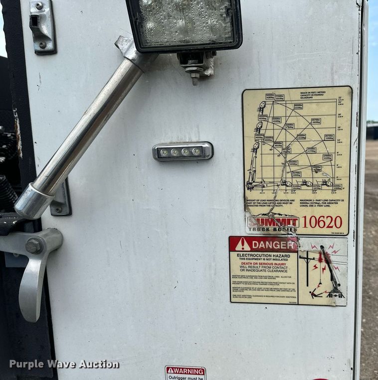 image for item DS6425 2008 Kenworth T370  utility / service truck