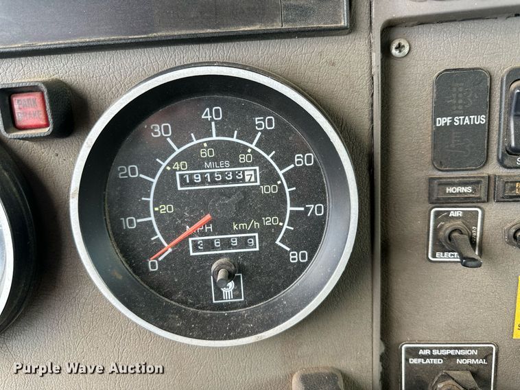 image for item DS6425 2008 Kenworth T370  utility / service truck