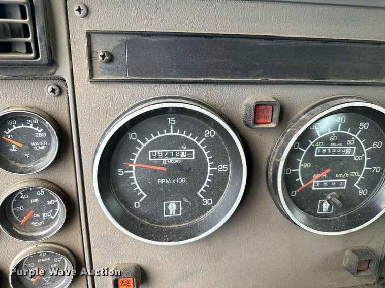 image for item DS6425 2008 Kenworth T370  utility / service truck