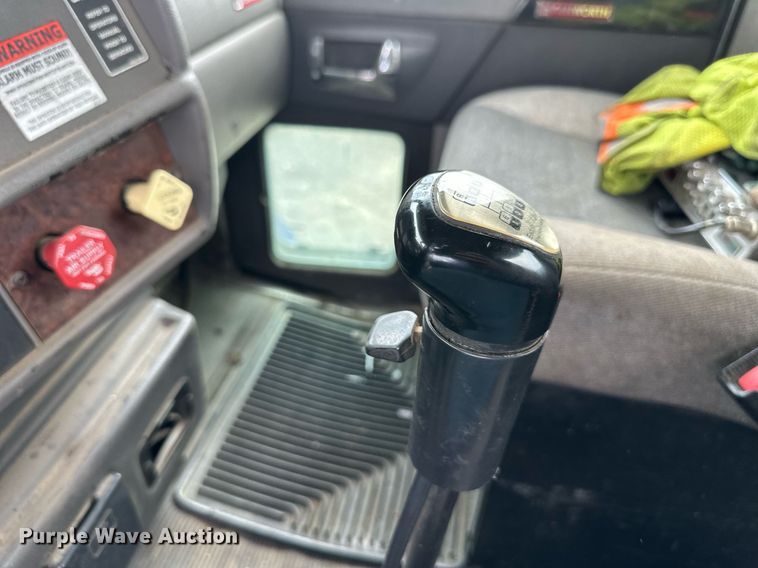 image for item DS6425 2008 Kenworth T370  utility / service truck