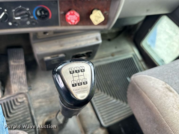 image for item DS6425 2008 Kenworth T370  utility / service truck