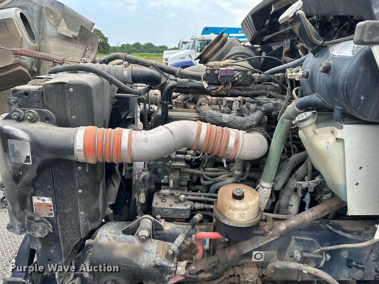 image for item DS6425 2008 Kenworth T370  utility / service truck