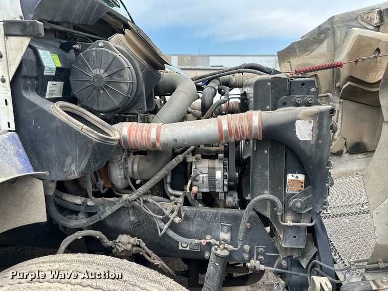 image for item DS6425 2008 Kenworth T370  utility / service truck