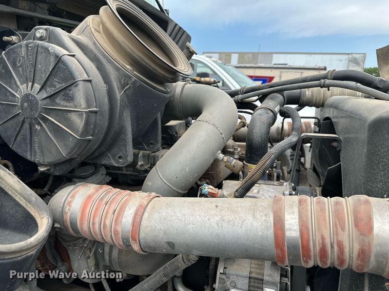 image for item DS6425 2008 Kenworth T370  utility / service truck