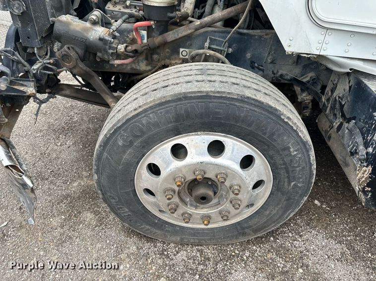 image for item DS6425 2008 Kenworth T370  utility / service truck