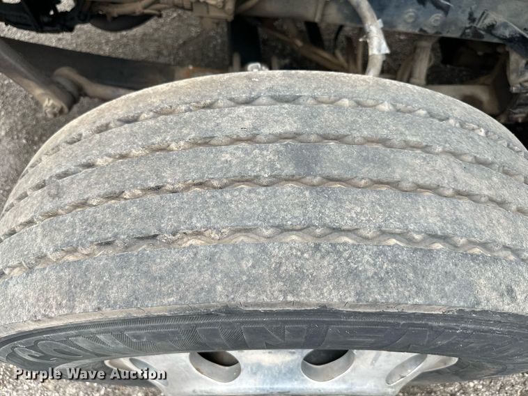 image for item DS6425 2008 Kenworth T370  utility / service truck