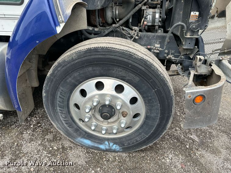 image for item DS6425 2008 Kenworth T370  utility / service truck