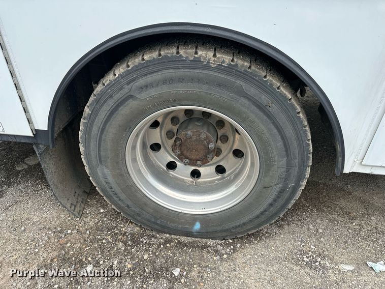 image for item DS6425 2008 Kenworth T370  utility / service truck