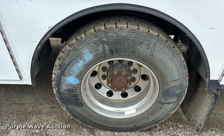 image for item DS6425 2008 Kenworth T370  utility / service truck