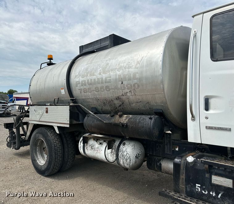 image for item DS6428 2002 Sterling L-Line  oil distributor truck