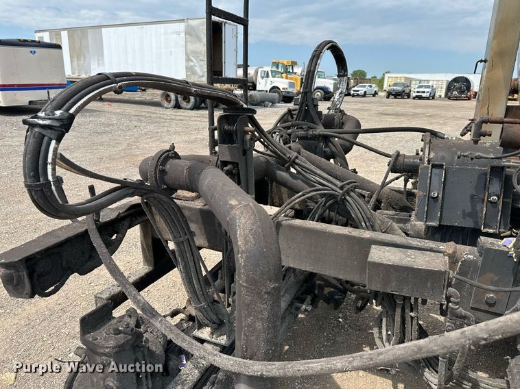 image for item DS6428 2002 Sterling L-Line  oil distributor truck