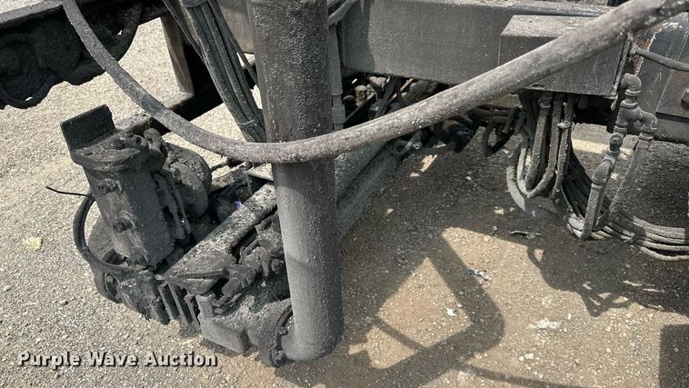 image for item DS6428 2002 Sterling L-Line  oil distributor truck