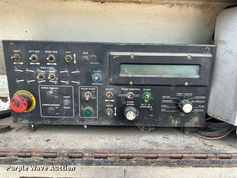 image for item DS6428 2002 Sterling L-Line  oil distributor truck