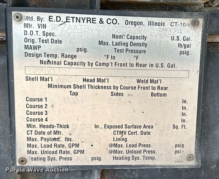 image for item DS6428 2002 Sterling L-Line  oil distributor truck