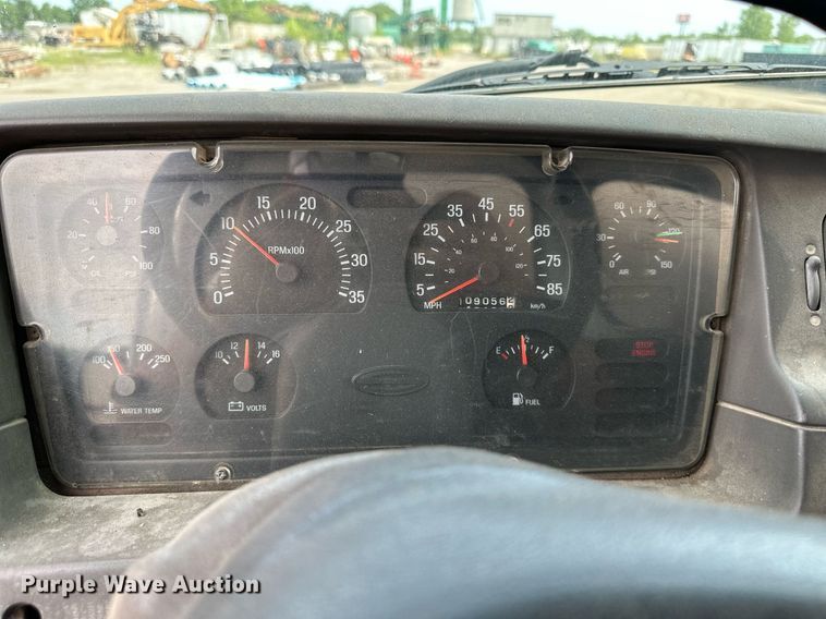 image for item DS6428 2002 Sterling L-Line  oil distributor truck