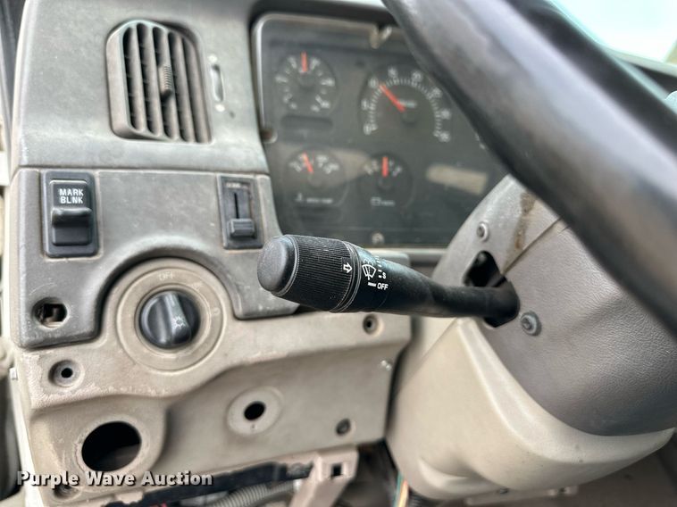 image for item DS6428 2002 Sterling L-Line  oil distributor truck