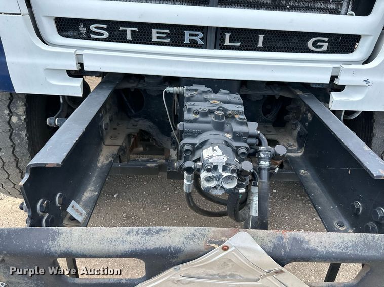 image for item DS6428 2002 Sterling L-Line  oil distributor truck