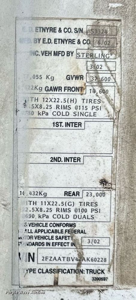 image for item DS6428 2002 Sterling L-Line  oil distributor truck