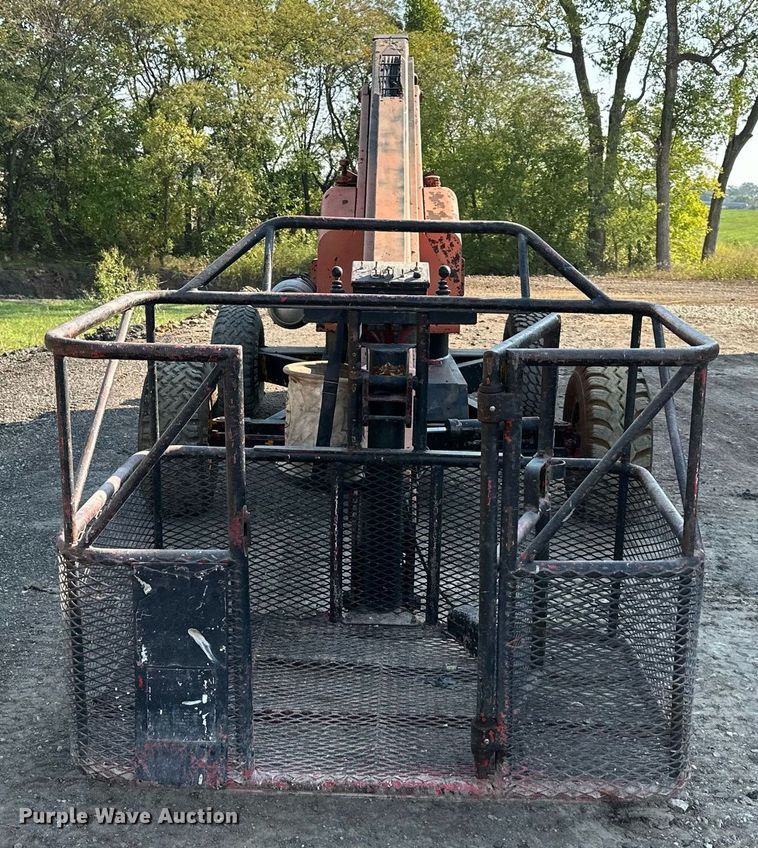 image for item DW2752 JLG 40F  boom lift