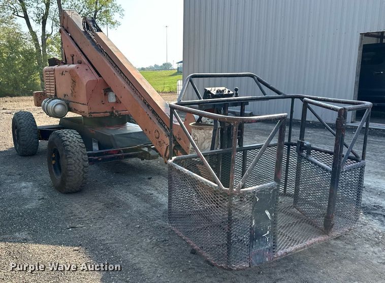 image for item DW2752 JLG 40F  boom lift