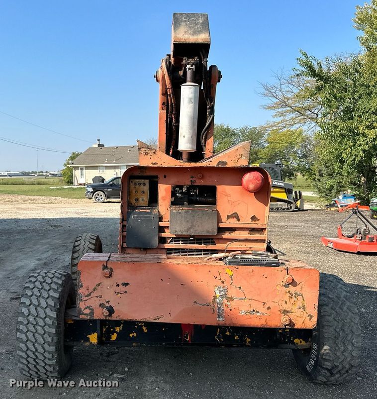 image for item DW2752 JLG 40F  boom lift