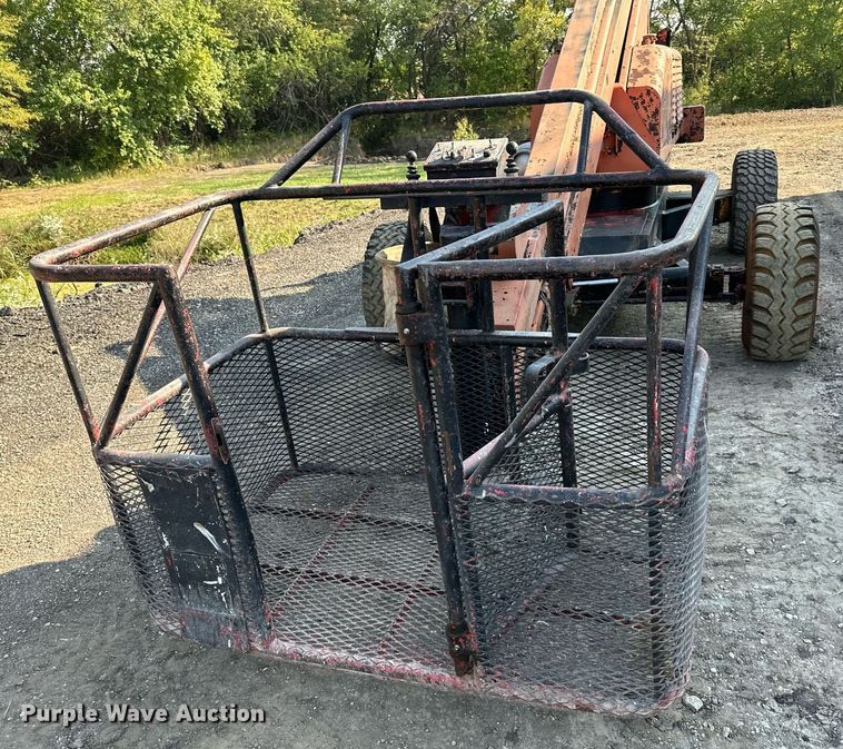 image for item DW2752 JLG 40F  boom lift