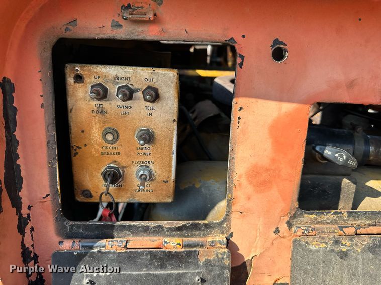 image for item DW2752 JLG 40F  boom lift