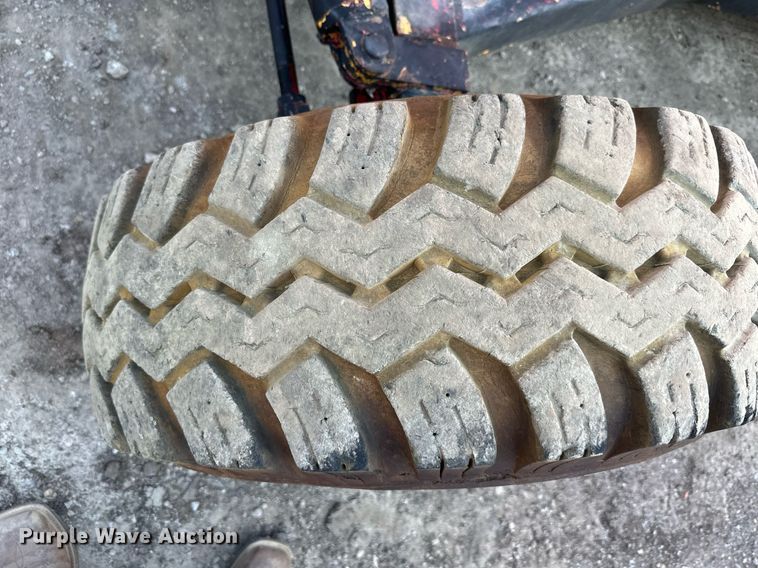 image for item DW2752 JLG 40F  boom lift