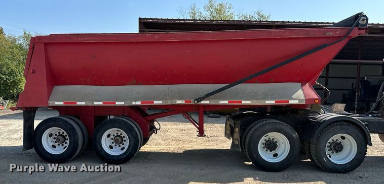 image for item DW2753 2001 L&M  end dump trailer