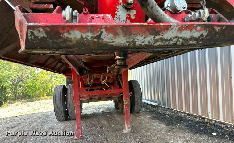 image for item DW2753 2001 L&M  end dump trailer