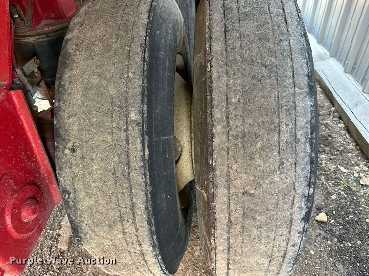 image for item DW2753 2001 L&M  end dump trailer