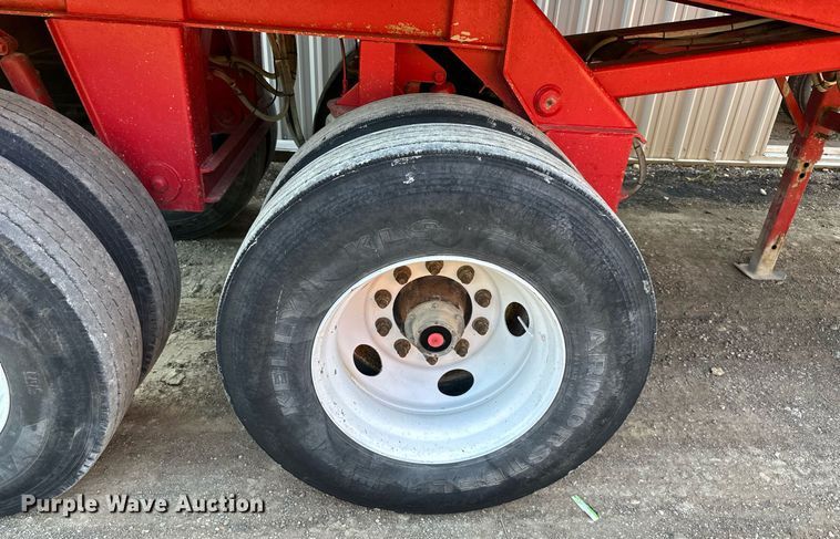 image for item DW2753 2001 L&M  end dump trailer